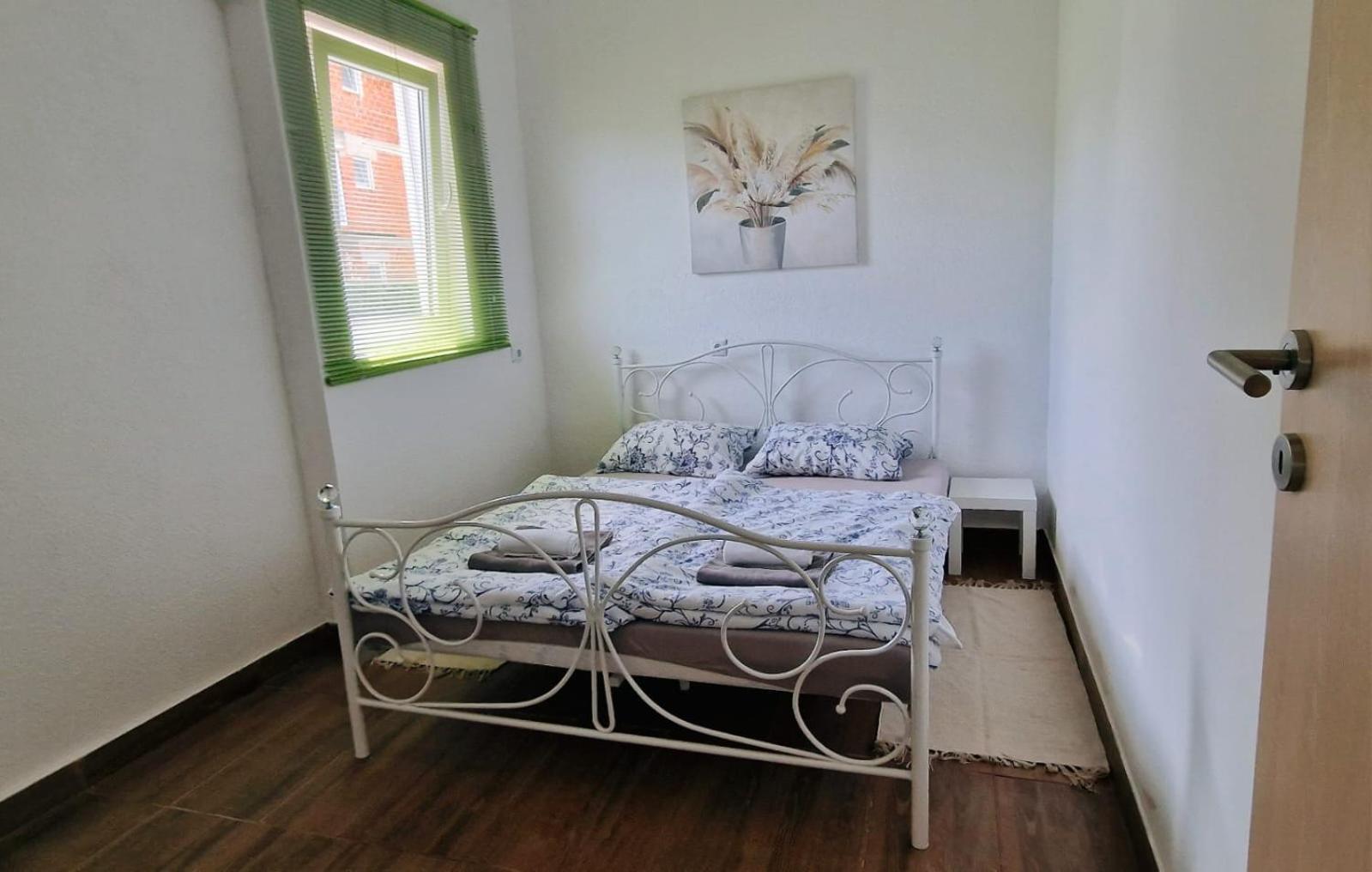 Apartman Lena Tusilovic Εξωτερικό φωτογραφία