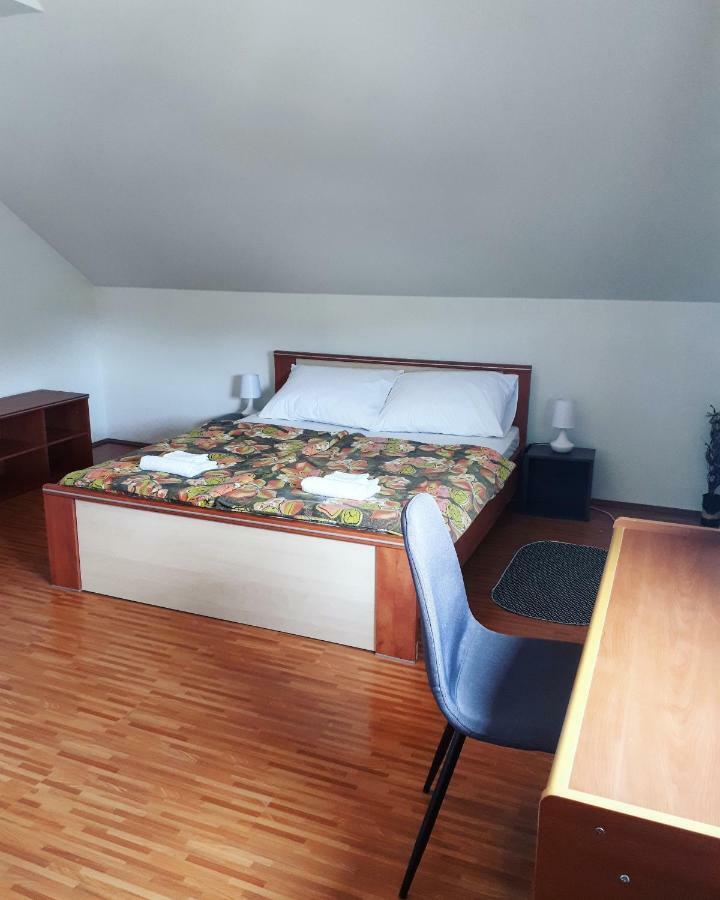 Apartman Lena Tusilovic Εξωτερικό φωτογραφία