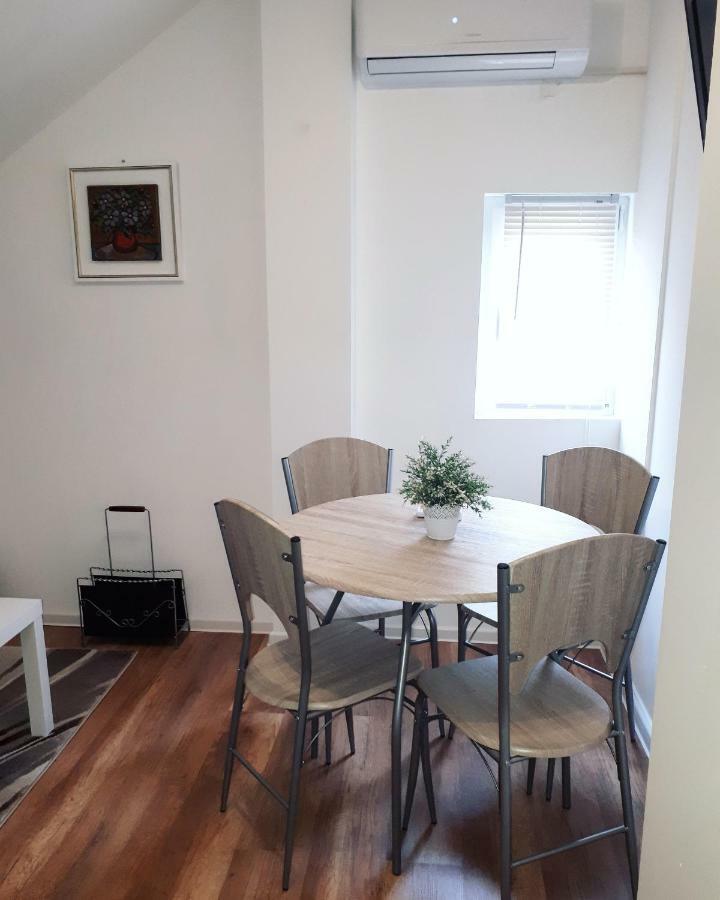 Apartman Lena Tusilovic Εξωτερικό φωτογραφία