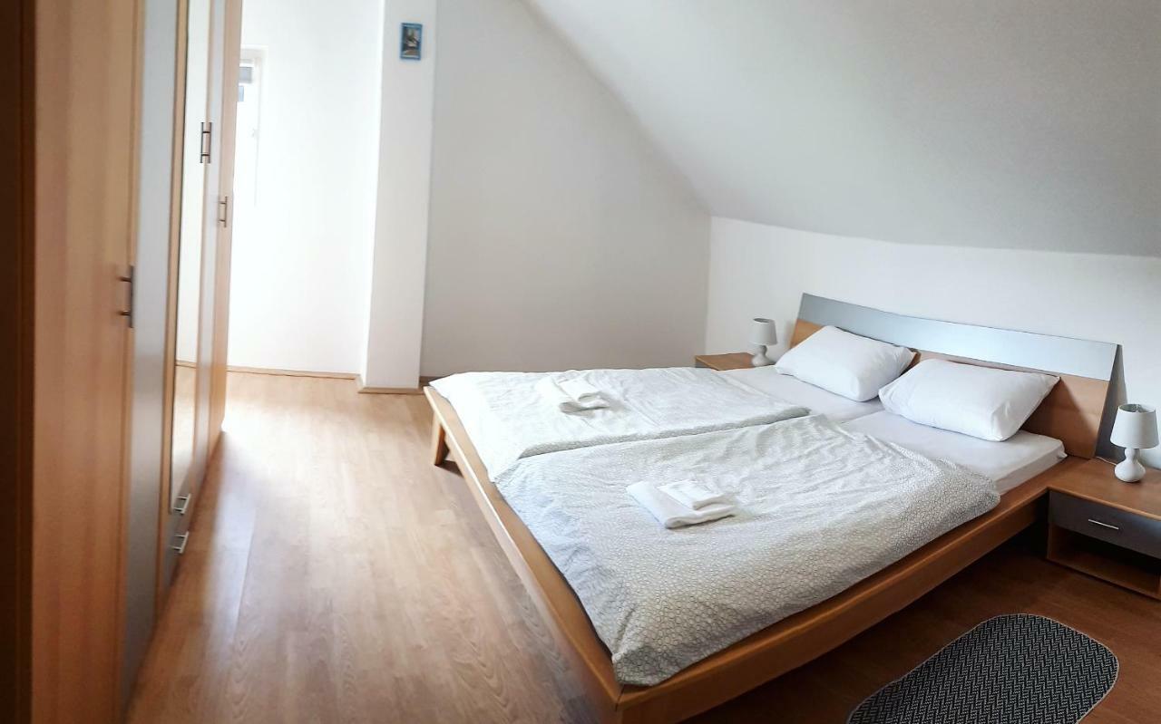 Apartman Lena Tusilovic Εξωτερικό φωτογραφία
